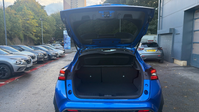 Nissan Juke 1.6 Hybrid N-Connecta 5dr Auto [Revised] Hybrid Hatchback - Image 4